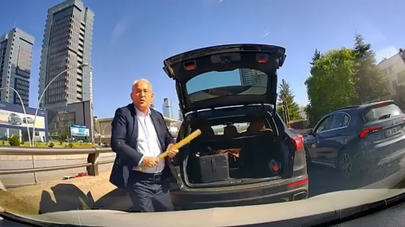 Ankara'da Beyzbol Sopasıyla Terör! Yol Vermeme Kavgası Kamerada!