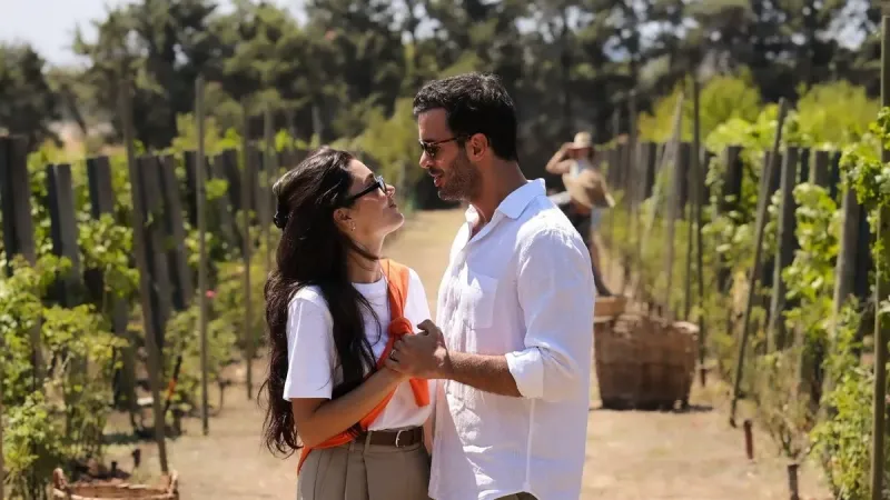 Aşk ve Gözyaşı: Hande Erçel ve Barış Arduç'tan Bomba Dizi!