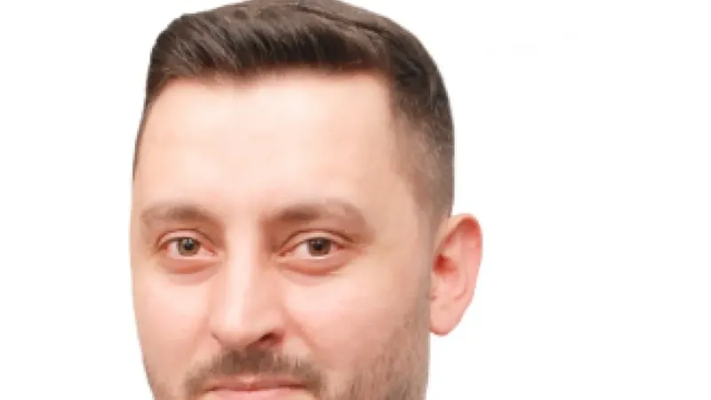 Belediyecilik tarihinde bir ilk yaşandı CHP’li meclis üyesi kadına şiddetten uzaklaştırma aldı!