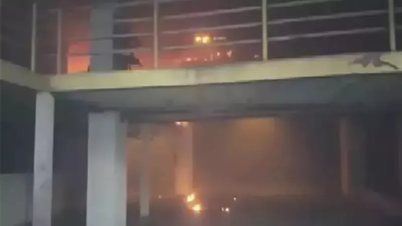 İstanbul Otogarında Korkutan Yangın! Alevler Nasıl Söndürüldü?