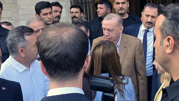 Erdoğan'dan Bayram Sürprizi: Okluk'ta Vatandaşlarla Namaz!