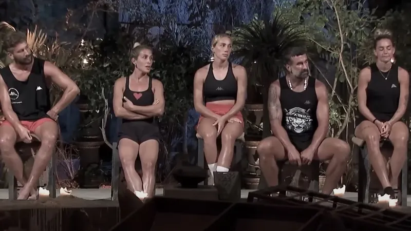 Survivor'da Şok Eleme! Kim Gitti? Aycan mı, Sema mı?