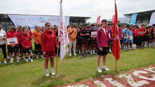 Düzce'de futbol şöleni