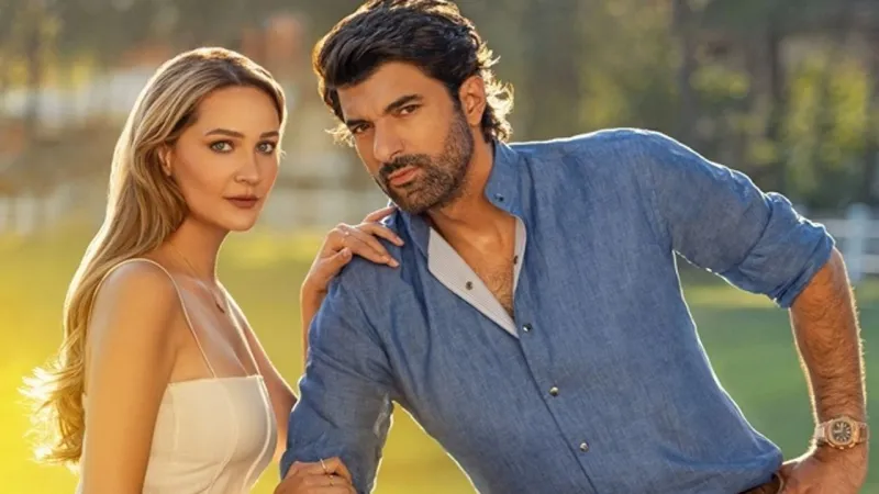 Engin Akyürek ve Gülsim Ali'den Aşk Bombası! Sosyal Medya Yıkılıyor!
