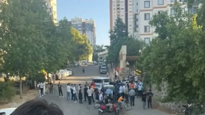 Gaziantep’te dehşet anları: 2 kardeş sokak ortasında silahlı saldırıya uğradı!