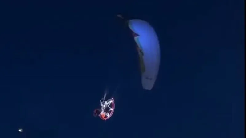 Paramotor Kazası: Gösteri Faciası Çeşme'de Kamerada!