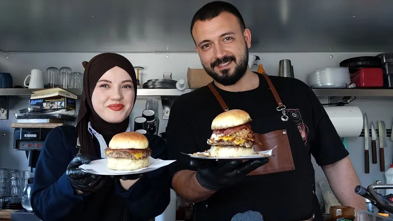 Gündüz doktor, akşam burgerci: "Mangal organizasyonlarıyla elimde liste oluşmuştu"