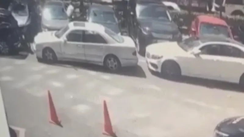 Bakırköy'de Hastane Önünde İnfaz! Saldırganlar Kaçtı mı?