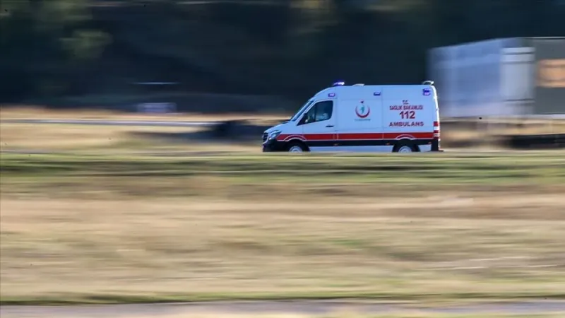 Flaş Kaza! Ankara'da İki Araç Kafa Kafaya Çarpıştı: 5 Yaralı!