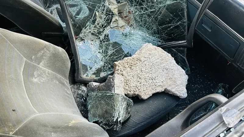 Kavgayı ayırmaya çalışan polis bıçaklandı: 6 kişi gözaltında!