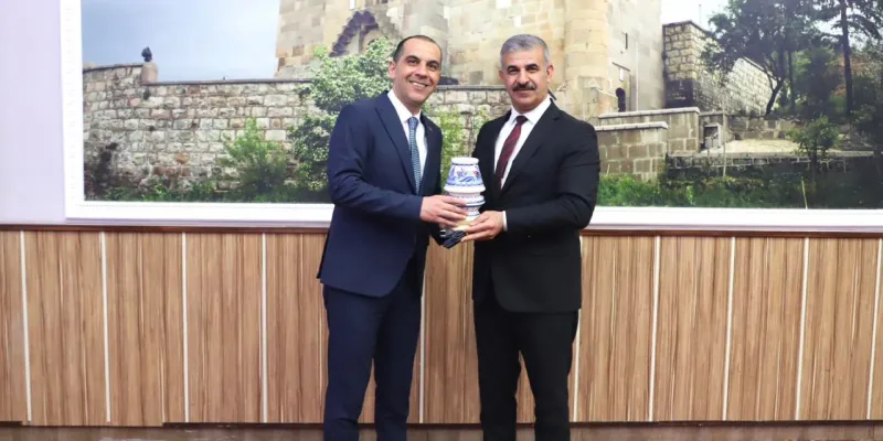 Yolsuzluk İddiası: Görevden Alınan Rektöre Veda Yemeği! Şok Detaylar