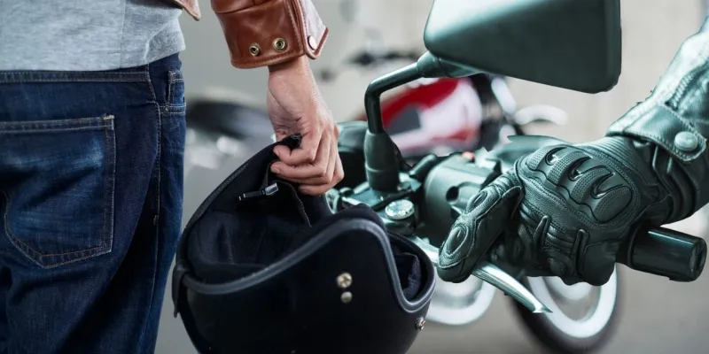 Motosiklette yeni dönem: Sürene de yolcuya da zorunlu