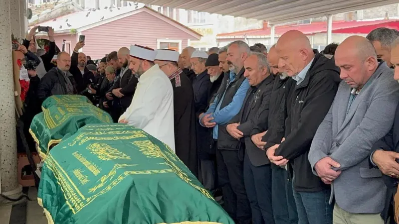 Yürek Yakan Veda: 3 Kardeş Rize'de Toprağa Verildi!