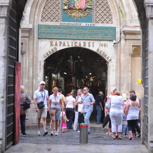 İstanbul Sallandı! Tarihi Yarımada Depremden Etkilendi mi?