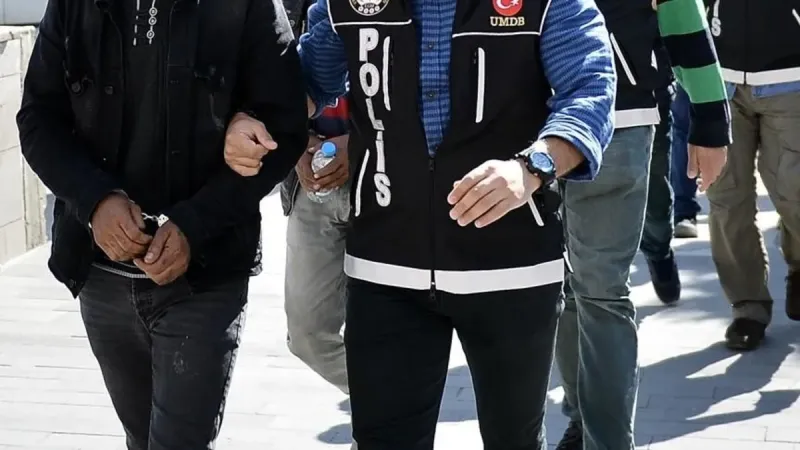 Adana'da Şok Baskın! 55 Uyuşturucu Zanlısı Tutuklandı!