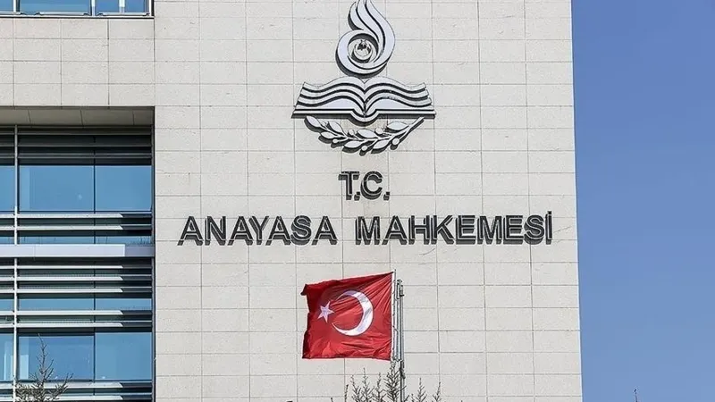 AYM'den Hekimlere Şok Karar! Disiplin Cezaları İptal Mi Edildi?