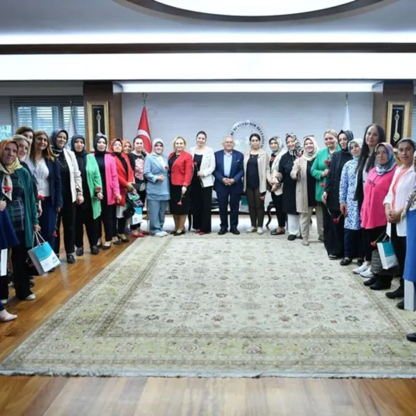 Büyükkılıç'tan Muhtar Annelerine Özel Kutlama! Ne Konuşuldu?