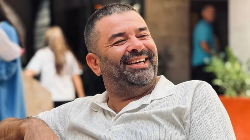 Bülent Şakrak Yeni Aşkıyla Gündemde! Kalbini Kim Çaldı?