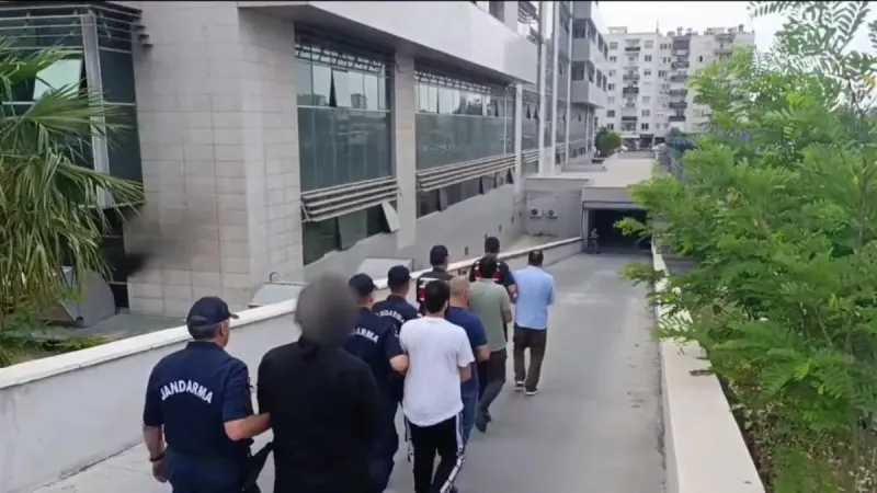 DEAŞ'a Şafak Operasyonu! 7 İlde Baskın, 2 Tutuklama!
