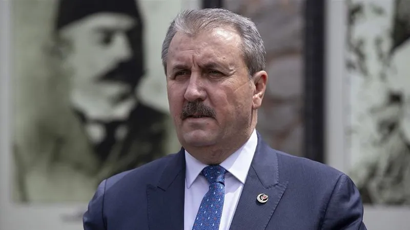Destici'den Şok Sözler: Gündüz Kuşağı Programları Yasaklansın!
