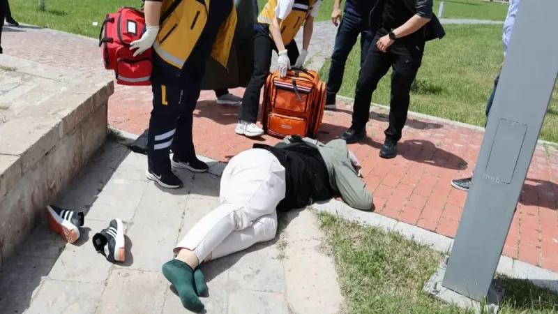Parkta Kan Donduran Olay! Genç Kadın Neden Vuruldu?