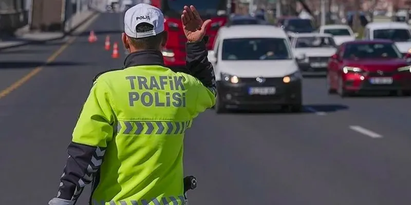 Gümüşhane'de Heyelan! Köy Yolu Ulaşıma Kapandı! Son Dakika