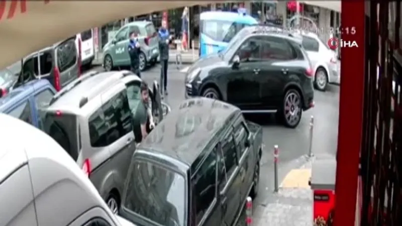 İstanbul'da Trafik Magandası Dehşeti! "Milletvekili Aracı" Deyip...