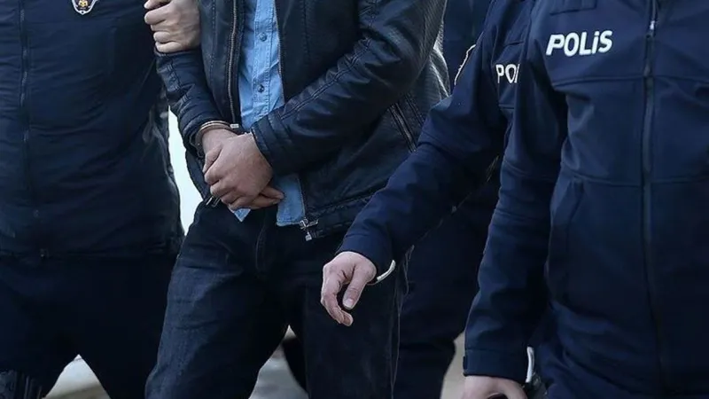 İzmir'de Kırbaçlı Dehşet! 4 Saldırgan Yakalandı!