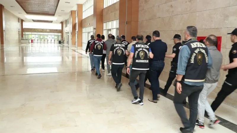 Antalya'da Araç Dolandırıcılığı! 120 Milyonluk Vurgun Şoku!