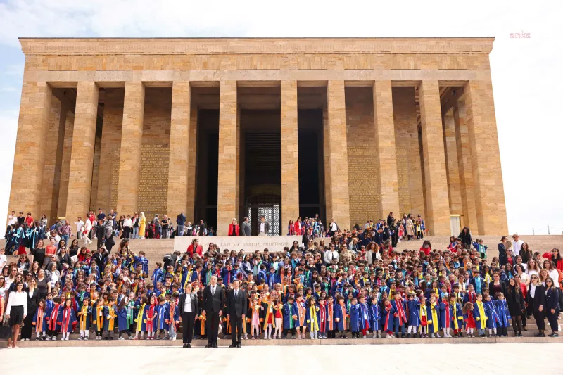 Minik Kalplerden Anıtkabir'e Duygu Dolu Ziyaret!