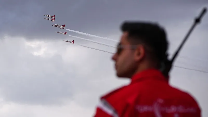 Türk Yıldızları TEKNOFEST KKTC'yi Büyüledi! Gökyüzünde Muhteşem Şov