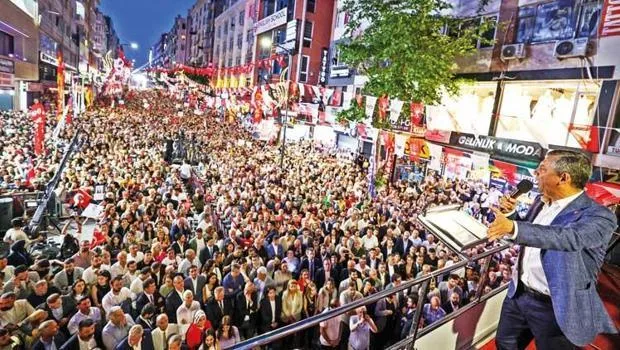 Özgür Özel'den Muharrem İnce'ye Şok Çağrı: Baba Ocağına Dön!