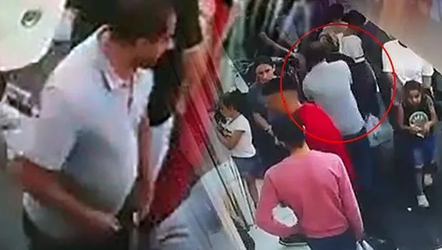 Pazarda alışveriş yapan kadını hedef aldı, 'Görünce dayanamadım' dedi