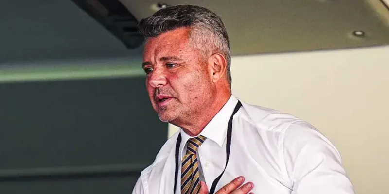 Sadettin Saran 74 günde 3 kupa kazandı