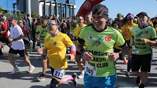 Samsun’da 19 Mayıs Uluslararası Yarı Maratonu koşuldu