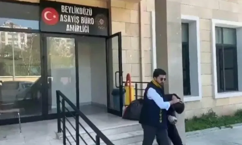 Sokak ortasında eşini öldüren kocadan pişkin savunma: Ben hep mütevazi davrandım!