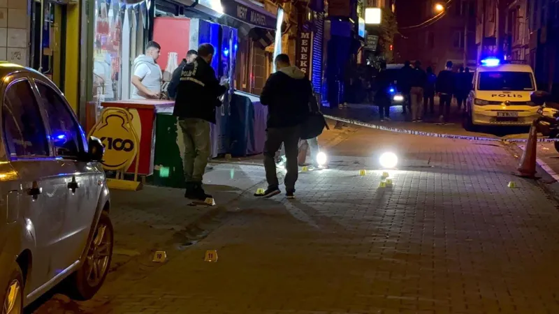 Sokakta karşılaştığı husumetlisini silahla öldürdü