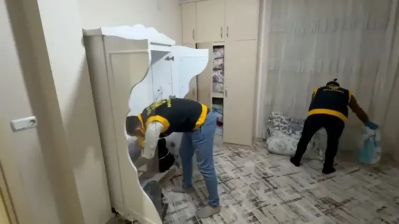 SON DAKİKA... Yer Adana! Gardroptan cephanelik çıktı: Savunmaları şaşkınlık yarattı!