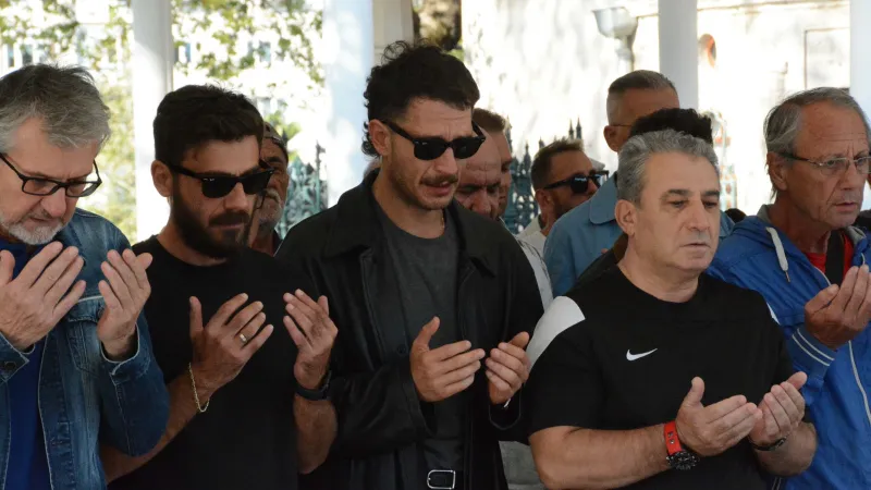 Ünlü oyuncu Uraz Kaygılaroğlu'nun acı günü