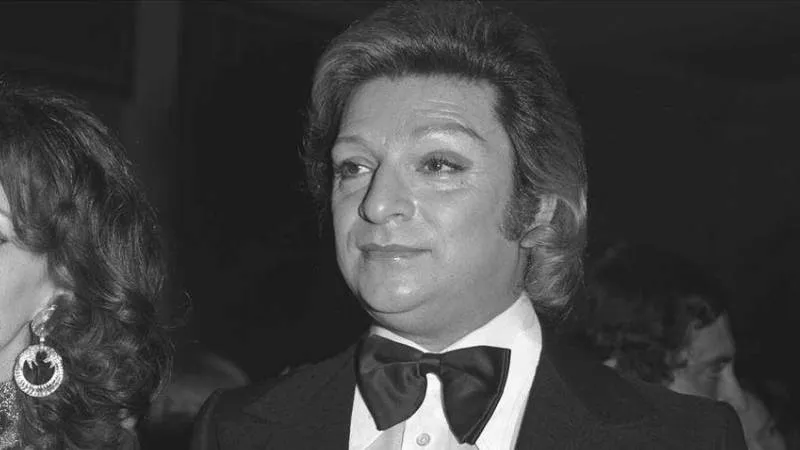 Zeki Müren Filmi Çekilemeyecek Mi? Mirasçılardan Şok Dava!